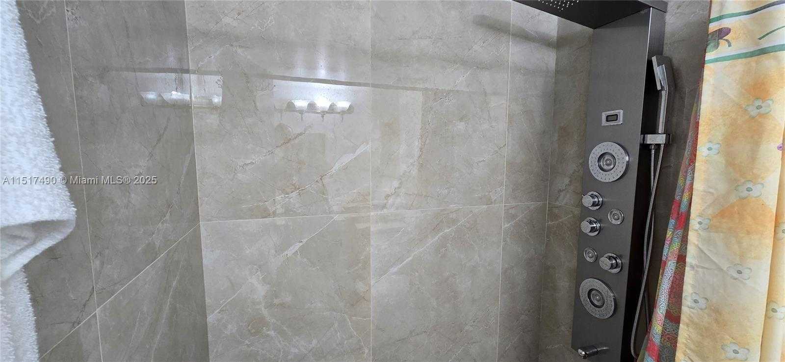 Small Image of 606 WEST 81ST ST #117, Hialeah Number 12
