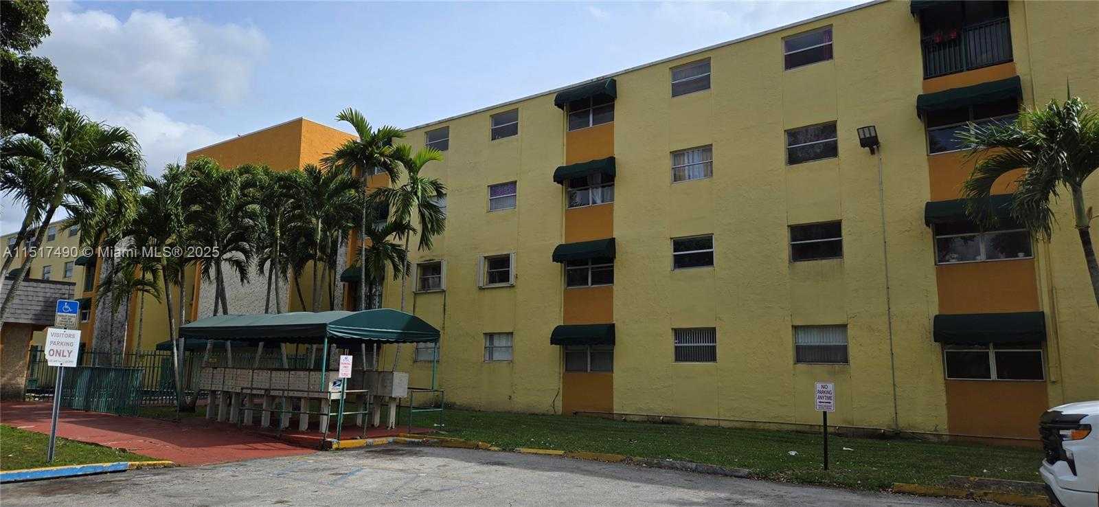 Small Image of 606 WEST 81ST ST #117, Hialeah Number 3