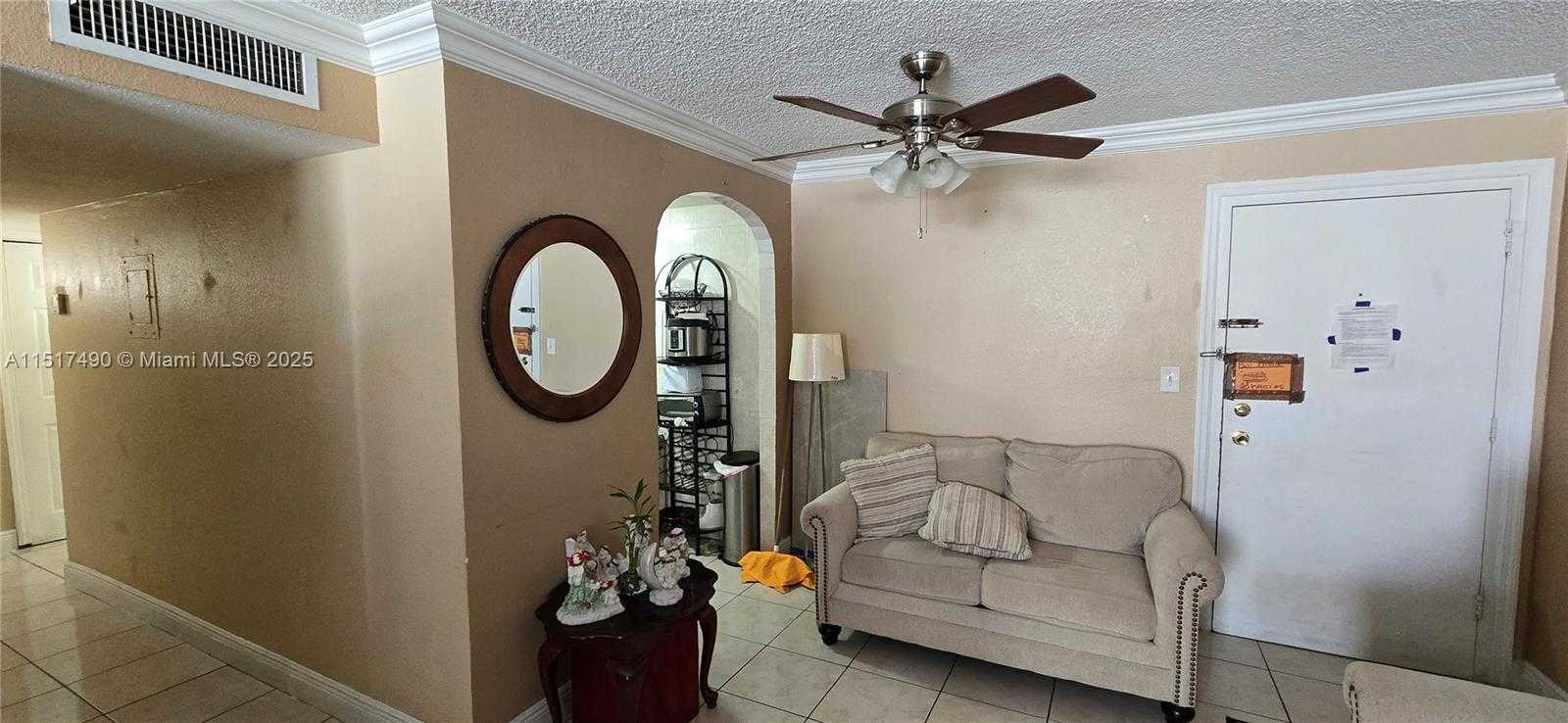 Small Image of 606 WEST 81ST ST #117, Hialeah Number 4