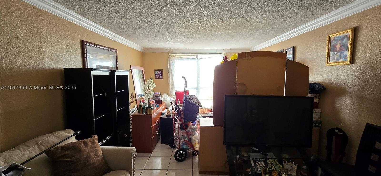 Small Image of 606 WEST 81ST ST #117, Hialeah Number 7