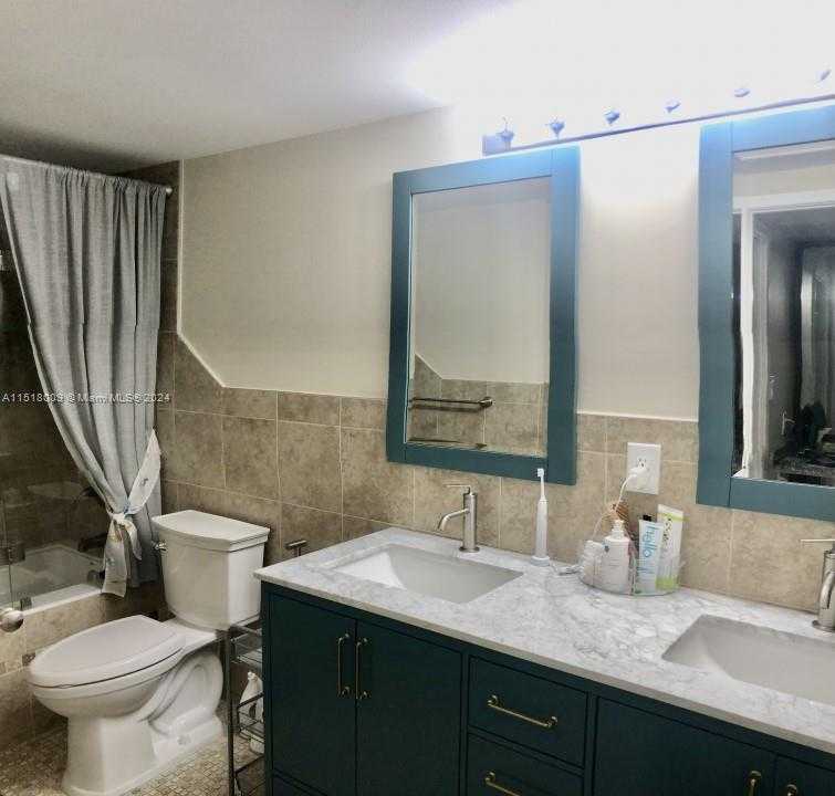 Small Image of 2500 PARKVIEW DR #618, Hallandale Beach Number 13