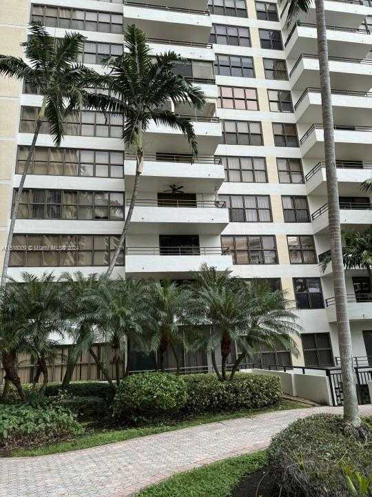 Small Image of 2500 PARKVIEW DR #618, Hallandale Beach Number 19