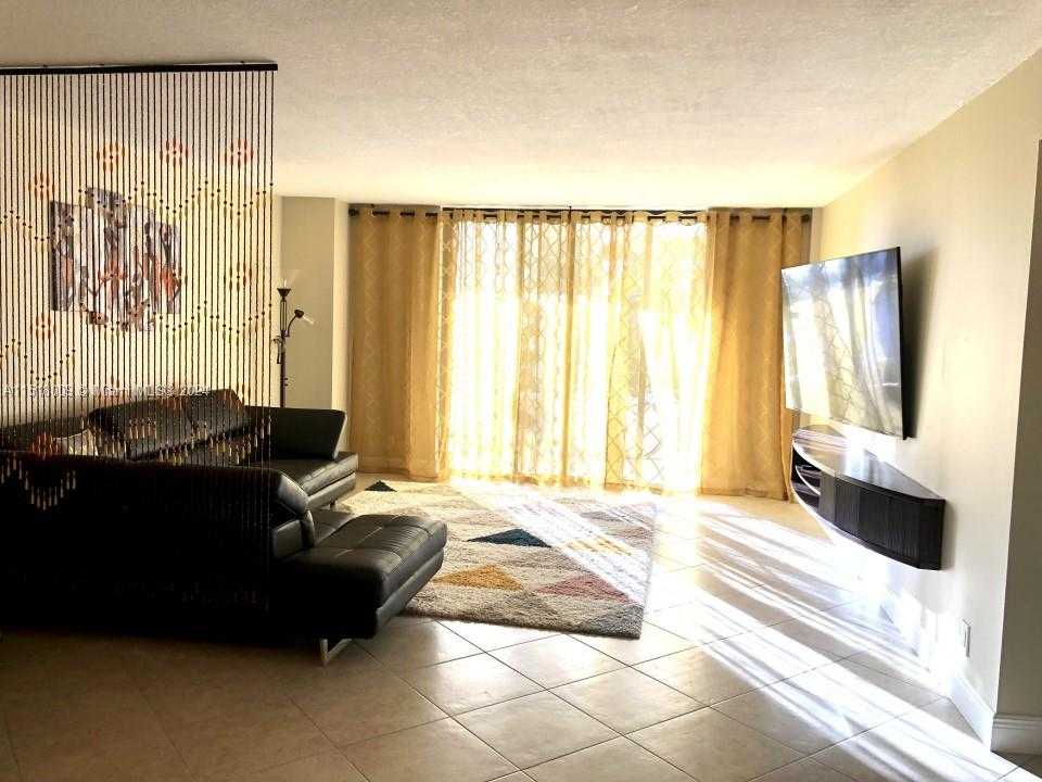Small Image of 2500 PARKVIEW DR #618, Hallandale Beach Number 2
