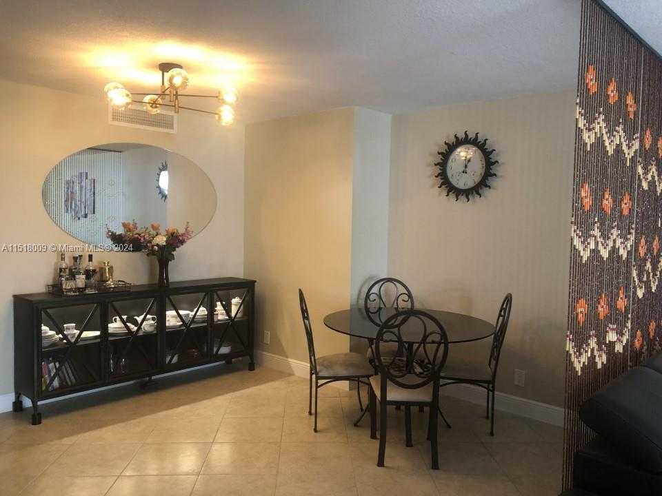 Small Image of 2500 PARKVIEW DR #618, Hallandale Beach Number 5