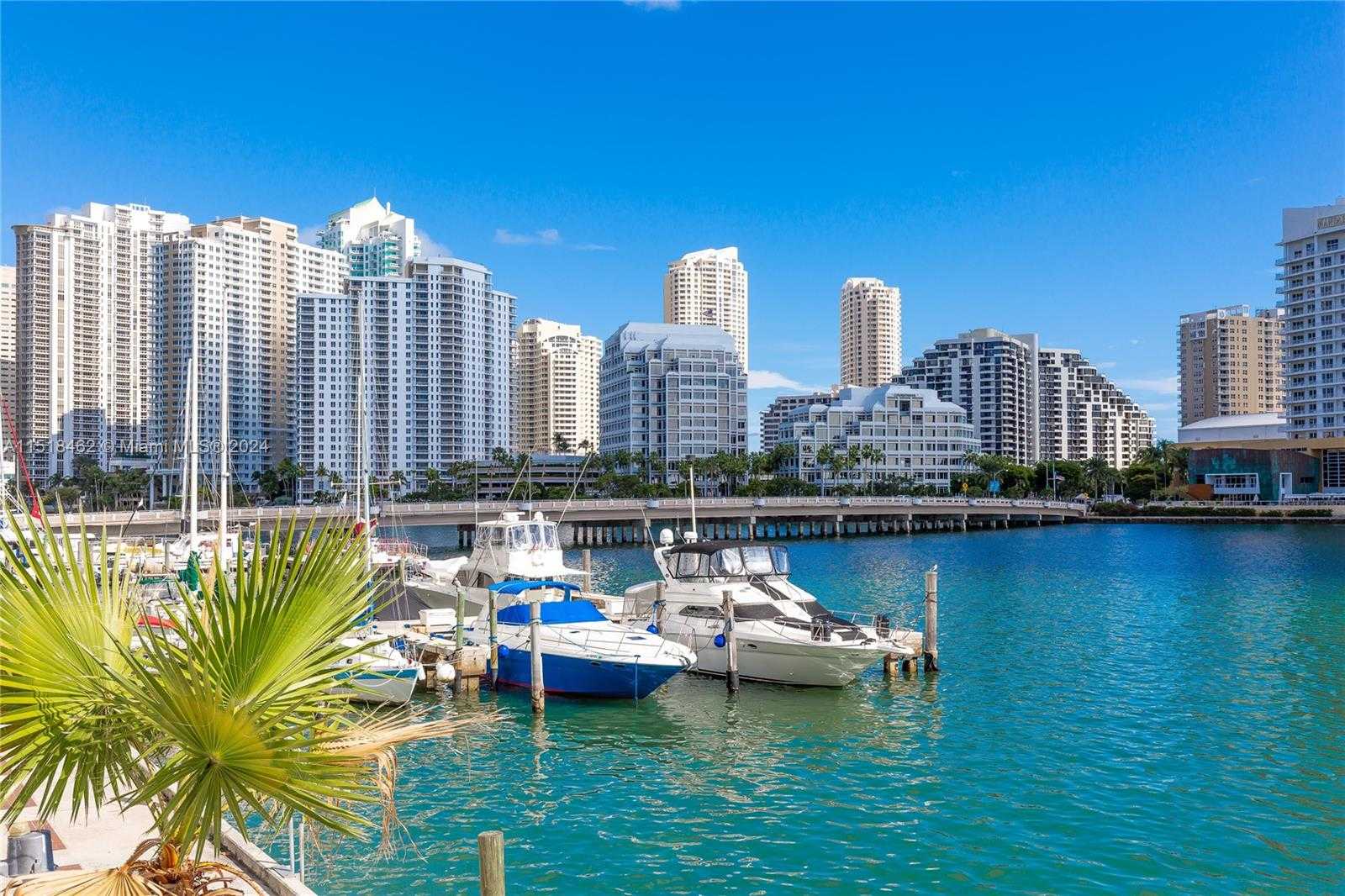 Small Image of 905 BRICKELL BAY DR #2028, Miami Number 10