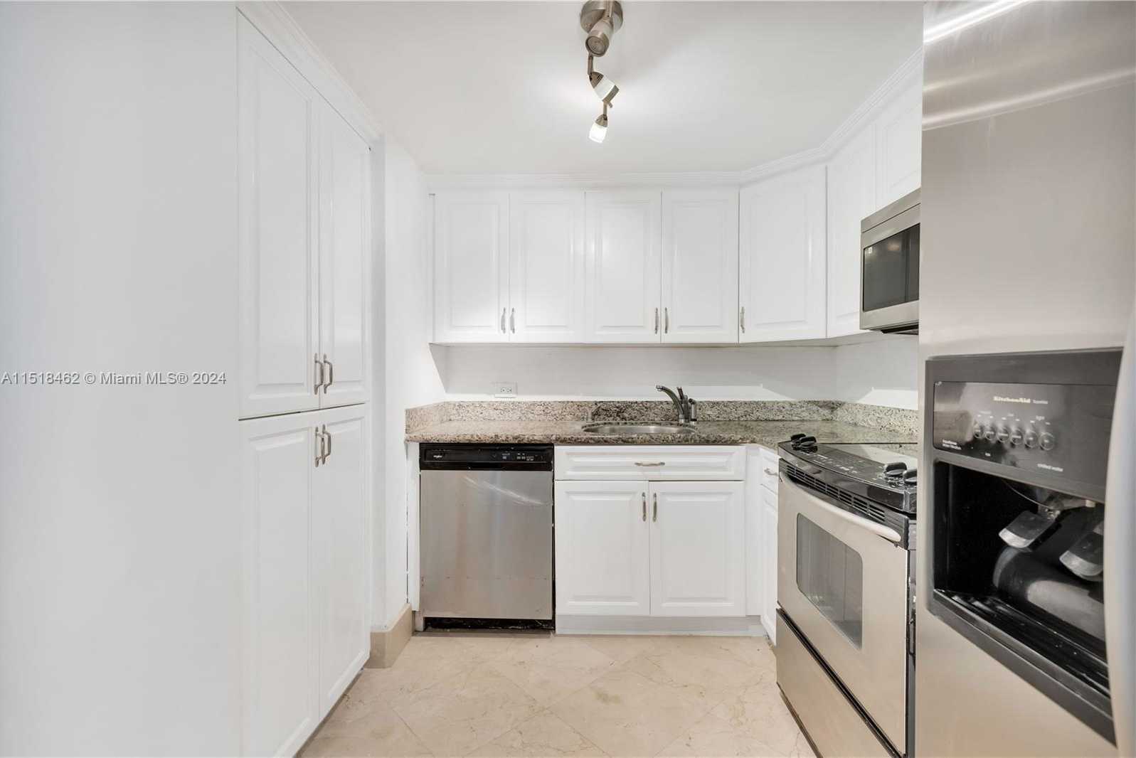 Small Image of 905 BRICKELL BAY DR #2028, Miami Number 31