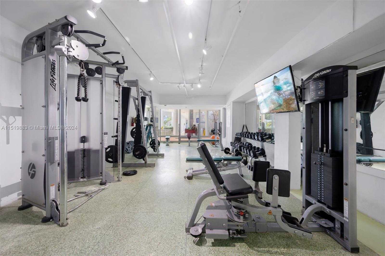 Small Image of 5055 COLLINS AVE #5A, Miami Beach Number 14
