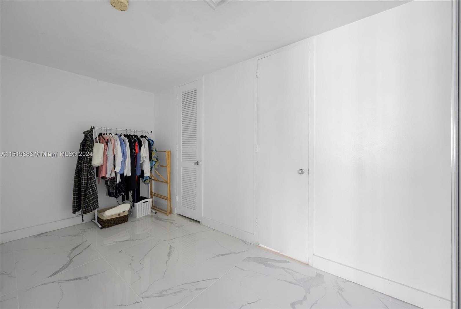 Small Image of 5055 COLLINS AVE #5A, Miami Beach Number 16