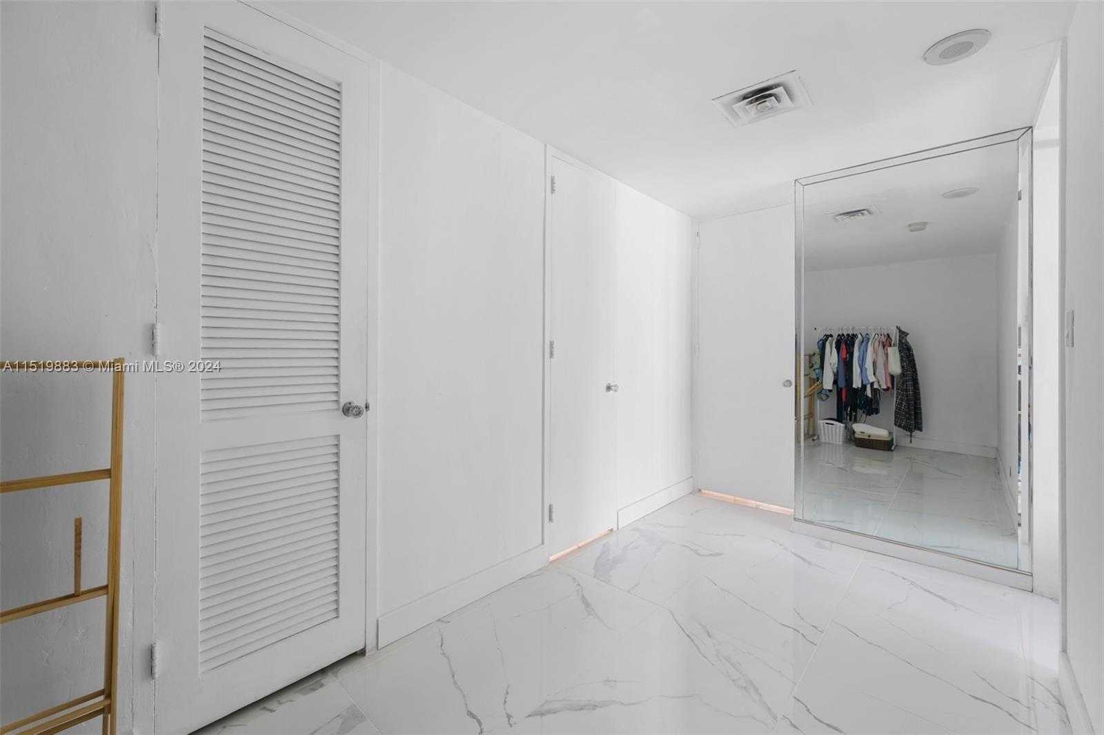 Small Image of 5055 COLLINS AVE #5A, Miami Beach Number 19