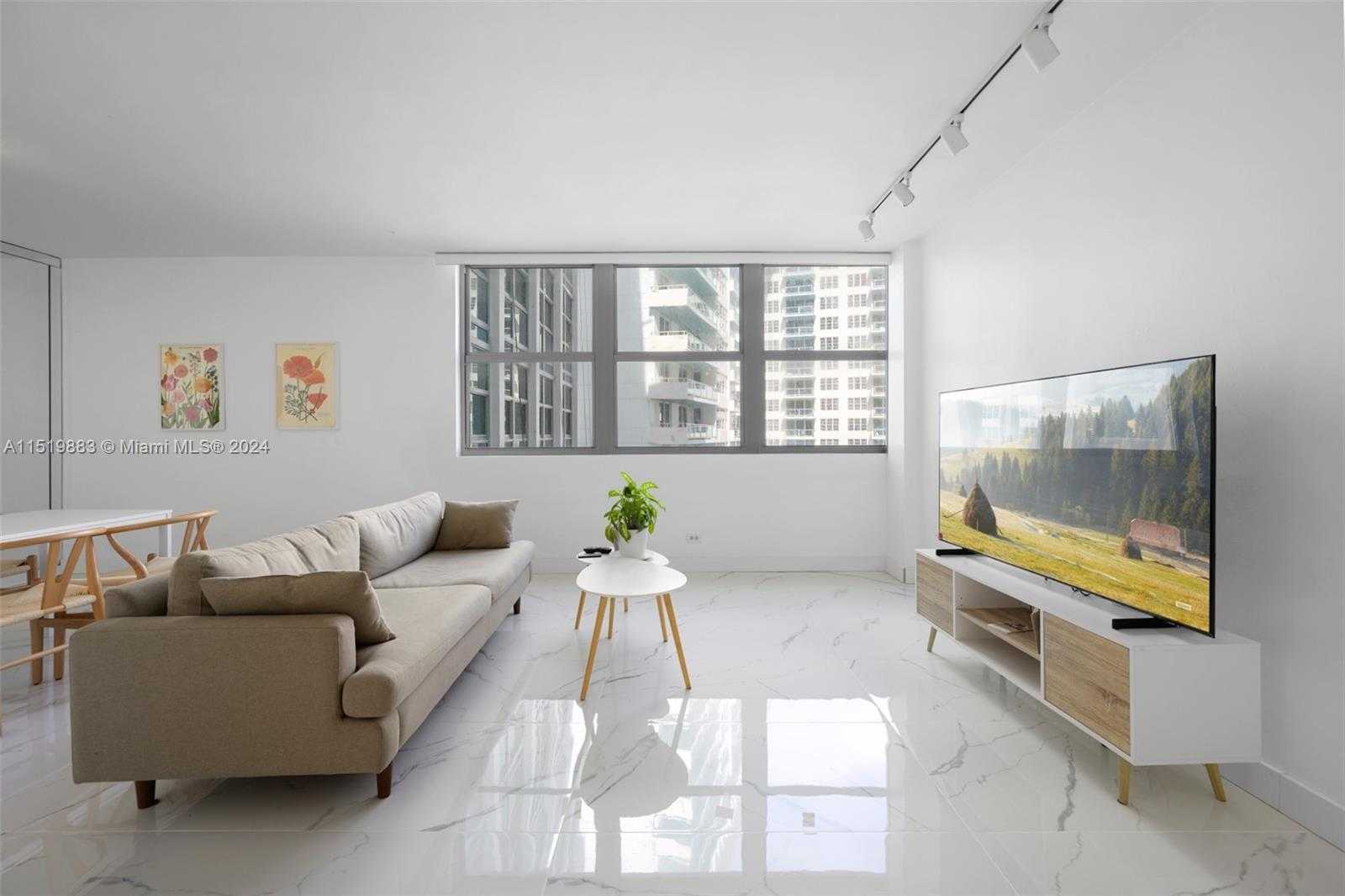 Small Image of 5055 COLLINS AVE #5A, Miami Beach Number 30