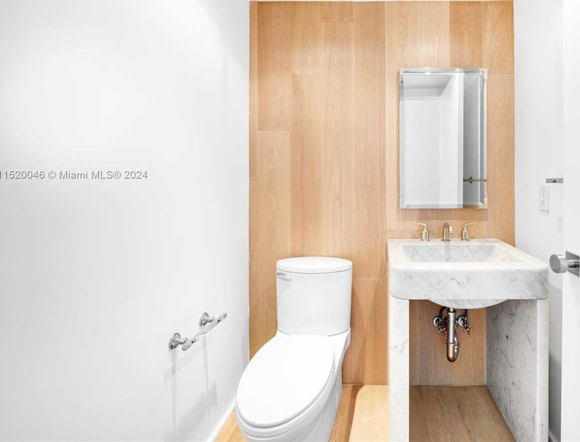 Small Image of 5875 COLLINS AVE #1102, Miami Beach Number 11