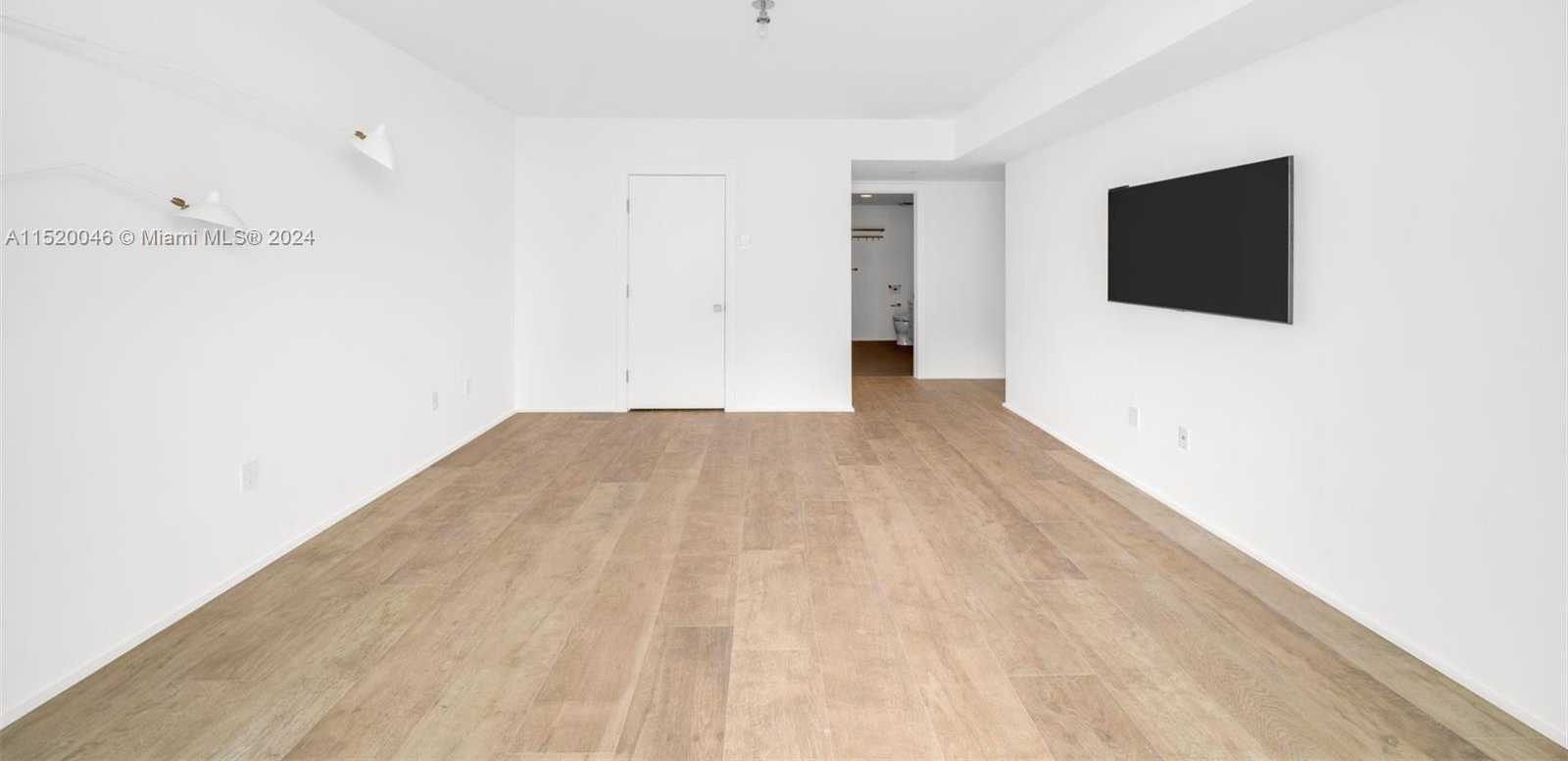 Small Image of 5875 COLLINS AVE #1102, Miami Beach Number 12