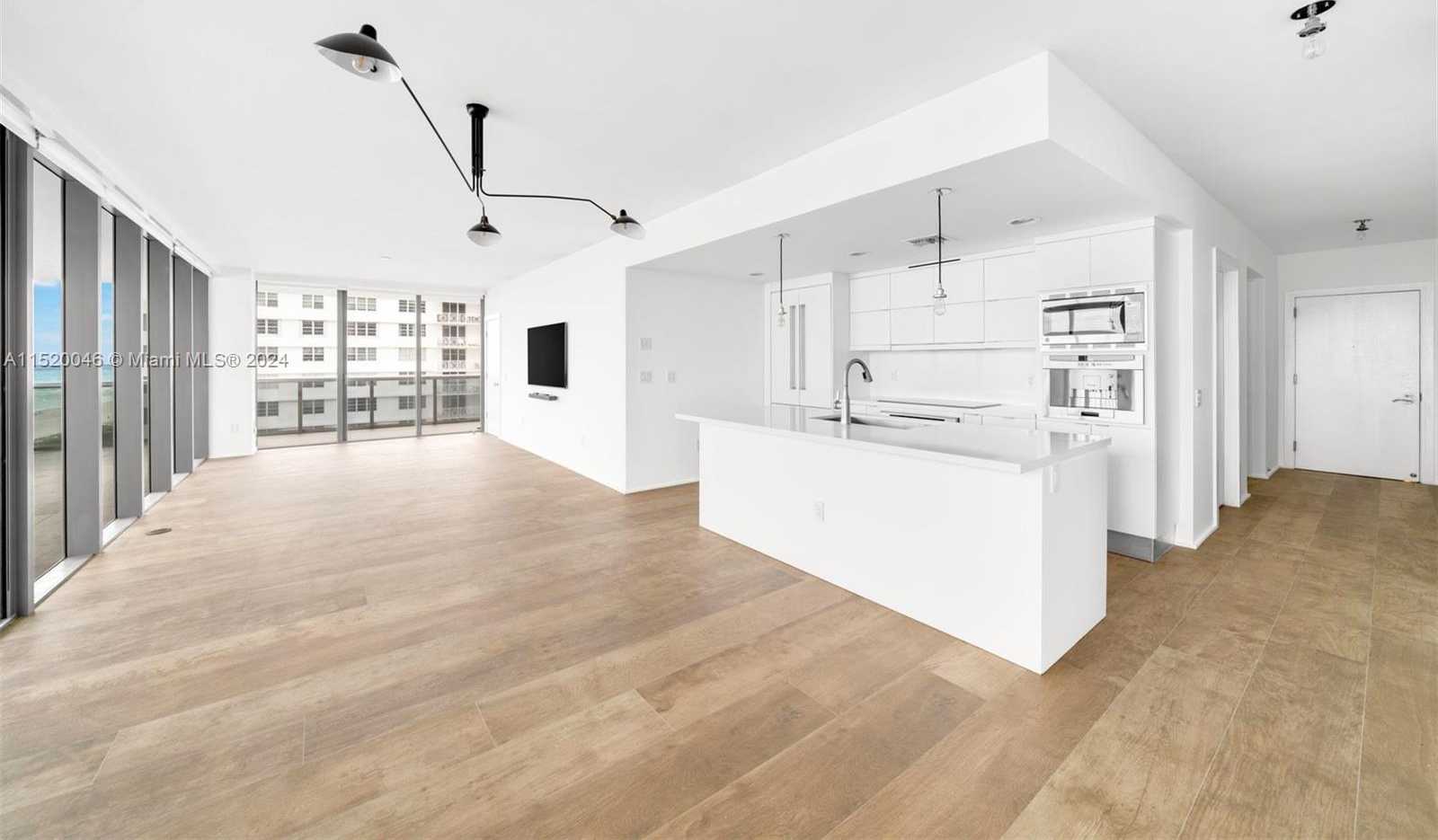 Small Image of 5875 COLLINS AVE #1102, Miami Beach Number 8