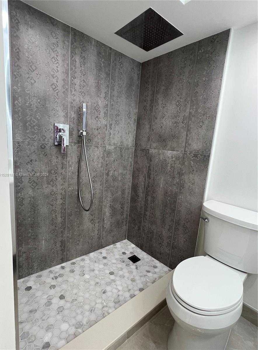 Small Image of 231 #1203, Sunny Isles Beach Number 14