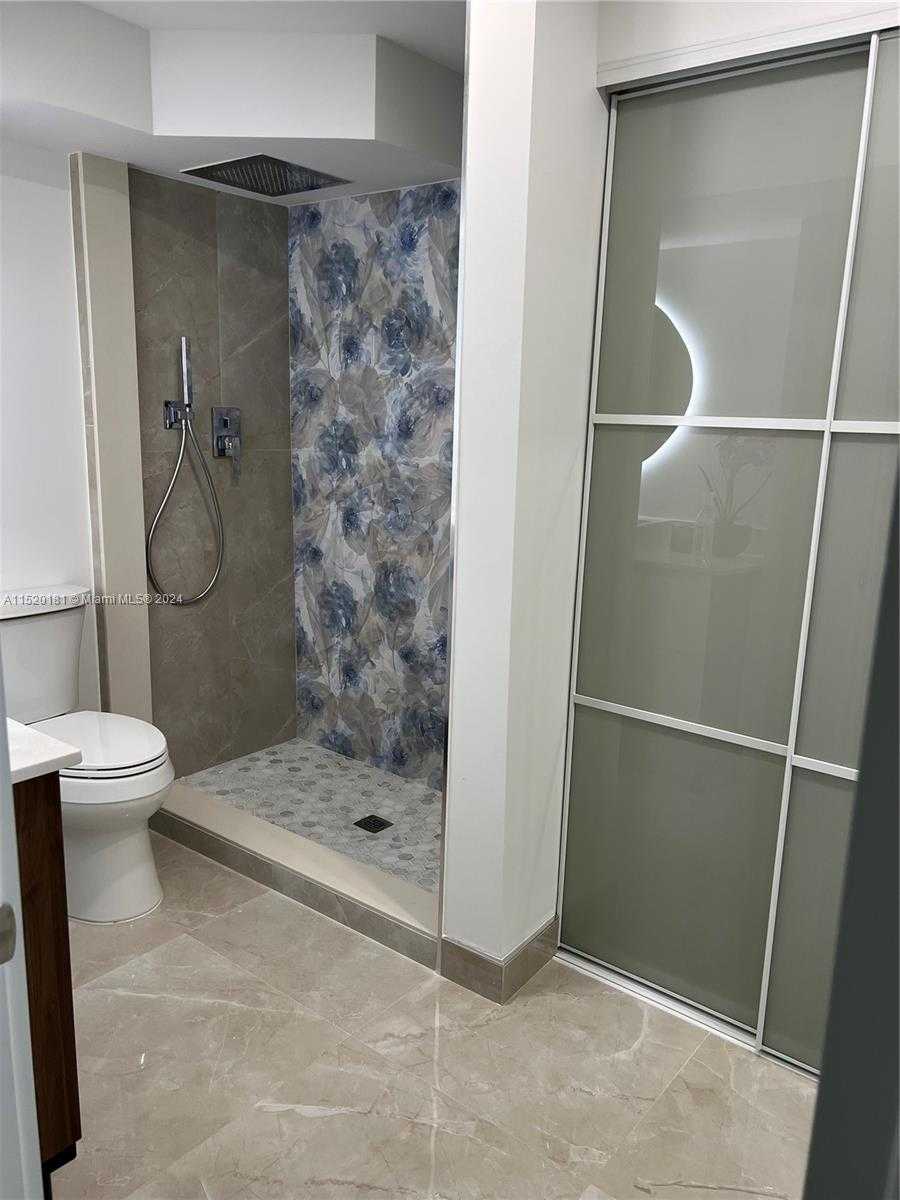 Small Image of 231 #1203, Sunny Isles Beach Number 18