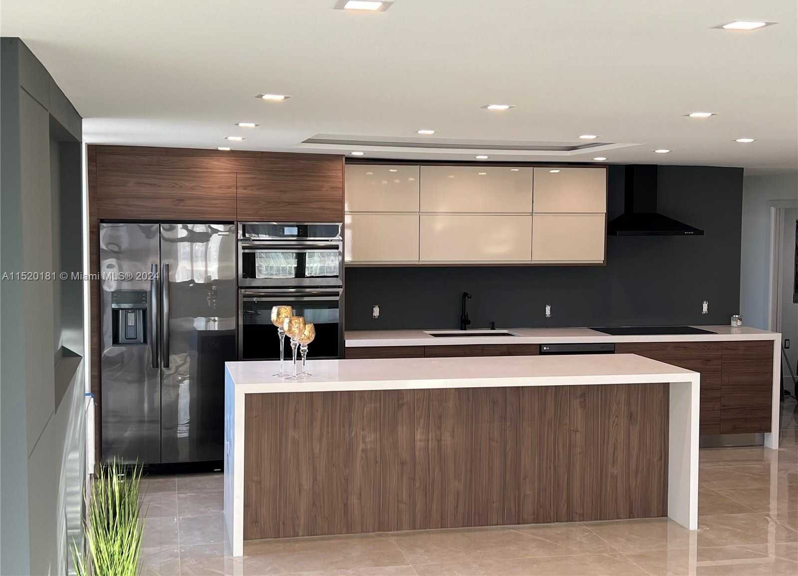 Small Image of 231 #1203, Sunny Isles Beach Number 3