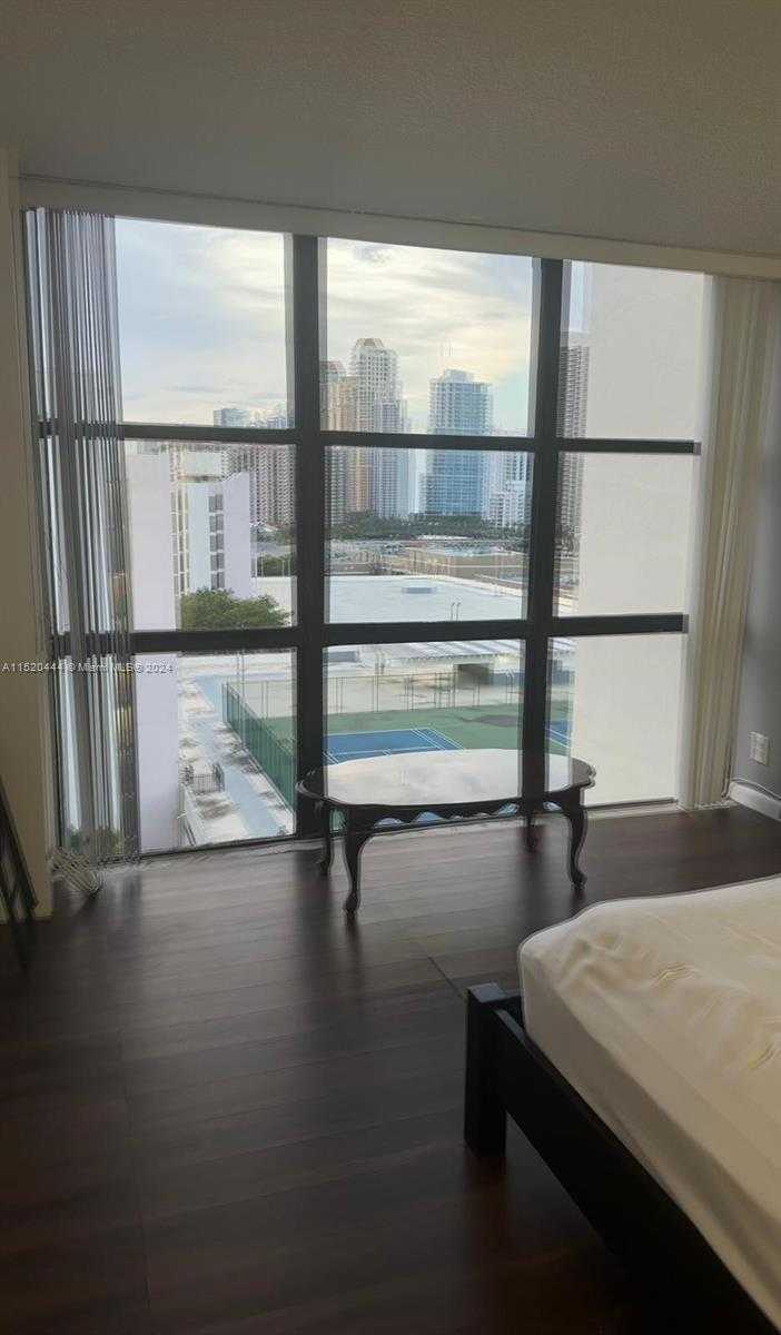Small Image of 16909 NORTH BAY RD #1009, Sunny Isles Beach Number 11