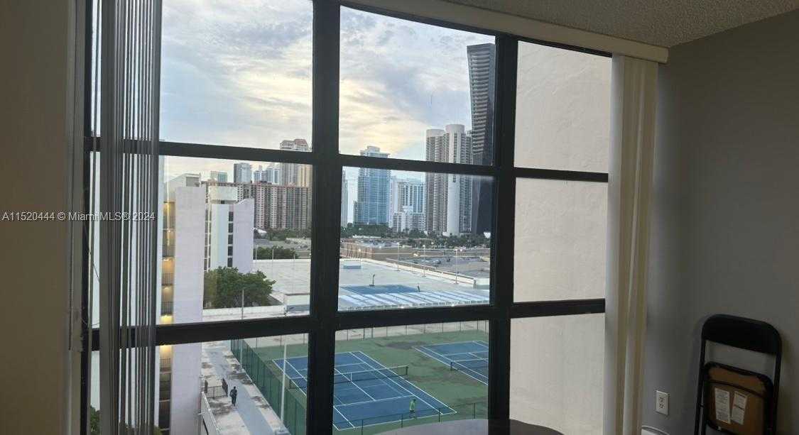 Small Image of 16909 NORTH BAY RD #1009, Sunny Isles Beach Number 12