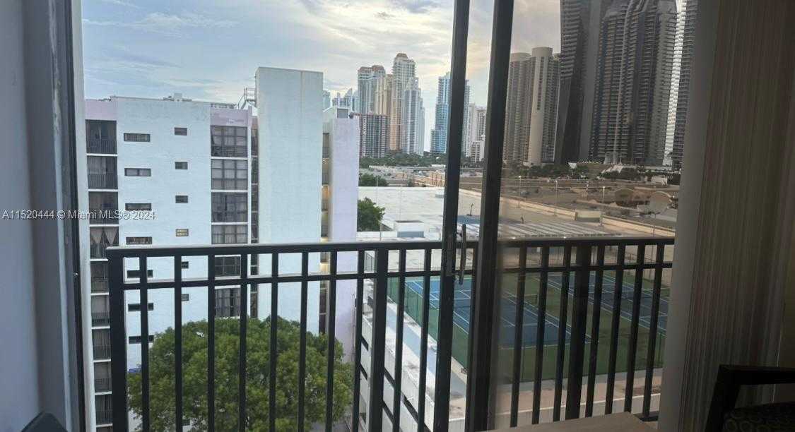 Small Image of 16909 NORTH BAY RD #1009, Sunny Isles Beach Number 3