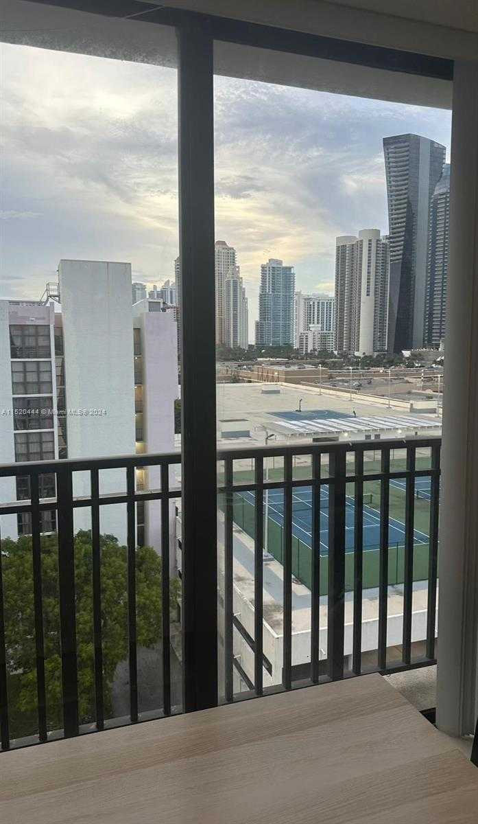 Small Image of 16909 NORTH BAY RD #1009, Sunny Isles Beach Number 6