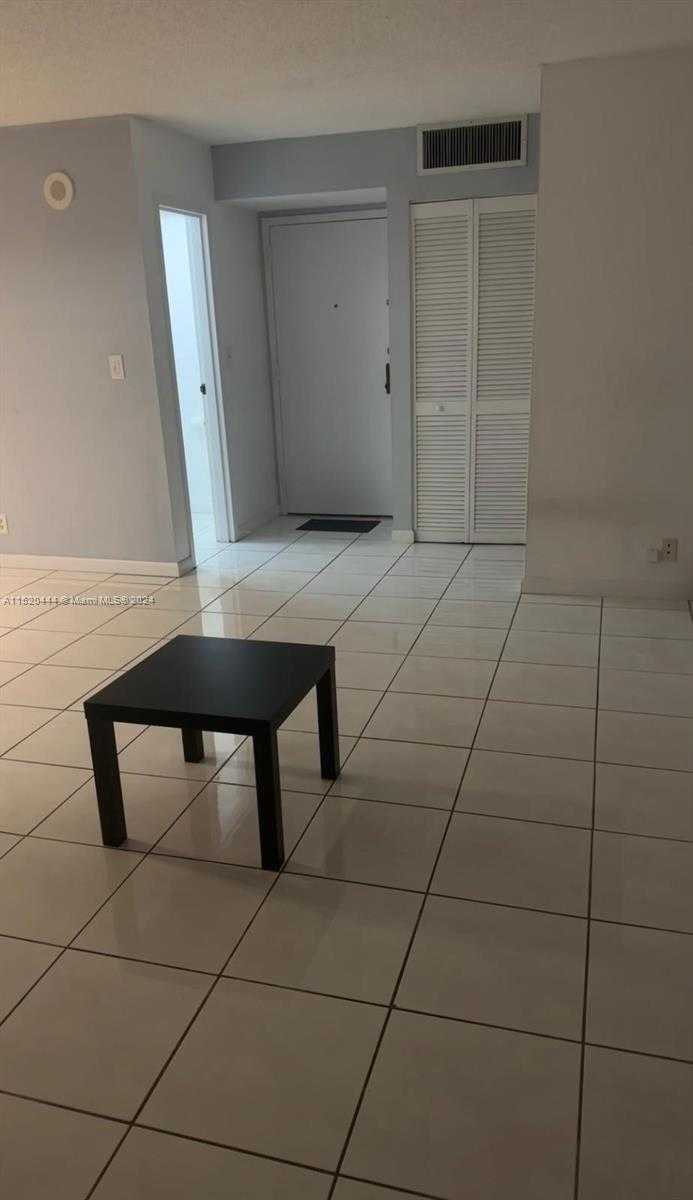 Small Image of 16909 NORTH BAY RD #1009, Sunny Isles Beach Number 8