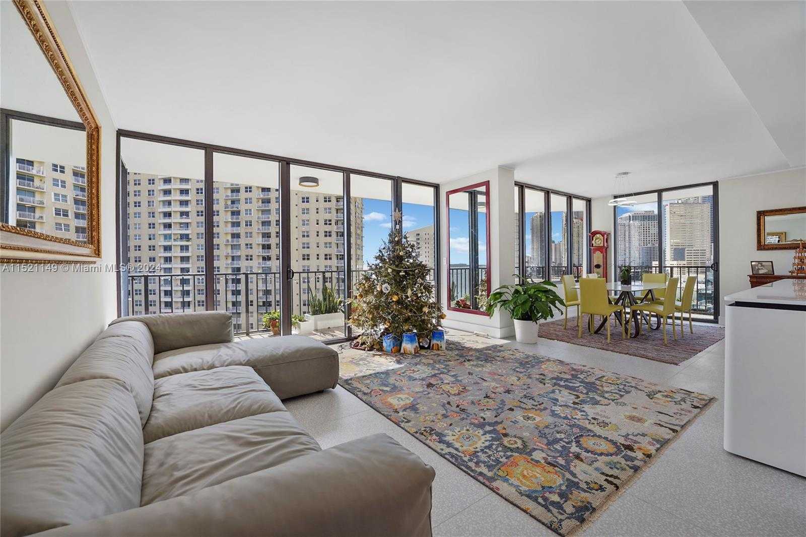 Small Image of 520 BRICKELL KEY DR #A1015, Miami Number 10