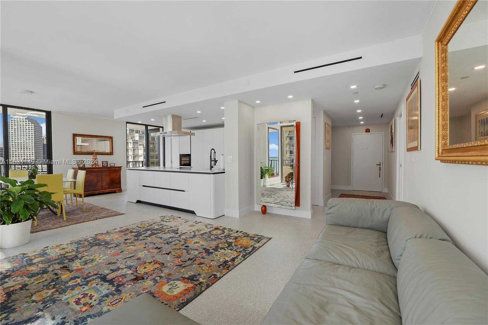 Small Image of 520 BRICKELL KEY DR #A1015, Miami Number 12