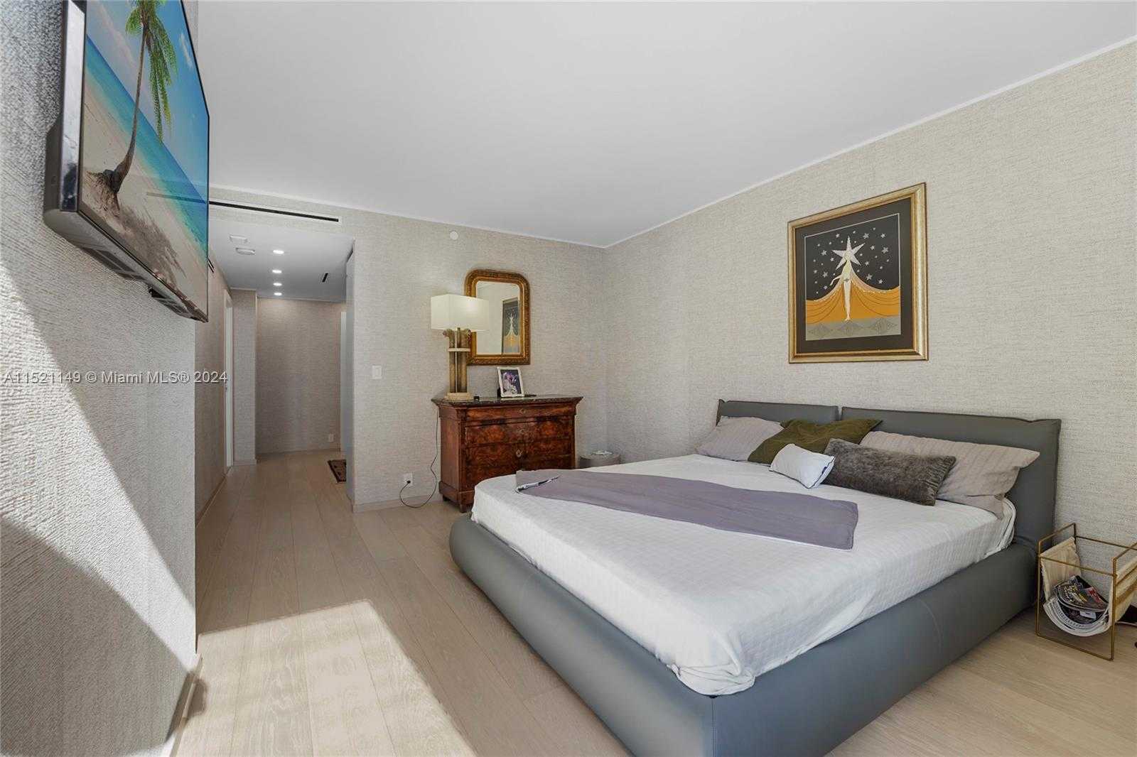 Small Image of 520 BRICKELL KEY DR #A1015, Miami Number 7