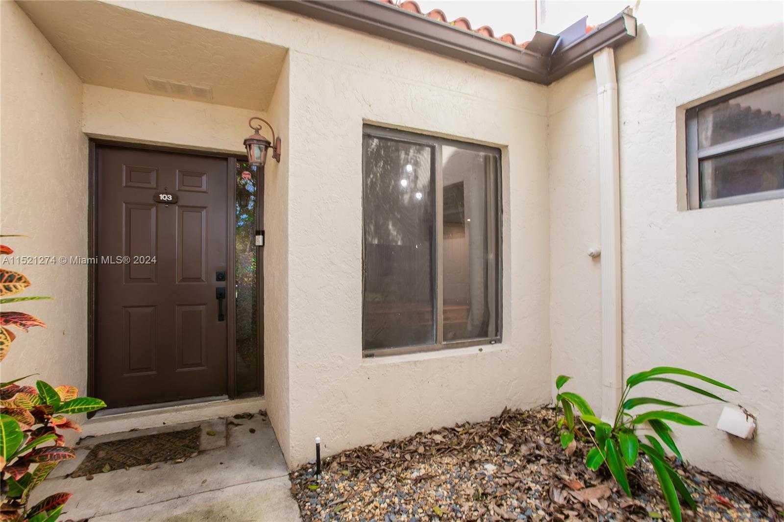 Small Image of 9 VIA DE CASAS SUR #103, Boynton Beach Number 3