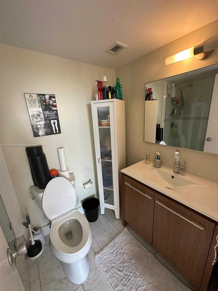Small Image of 2000 NORTH EAST 135TH ST #1004, North Miami Number 17