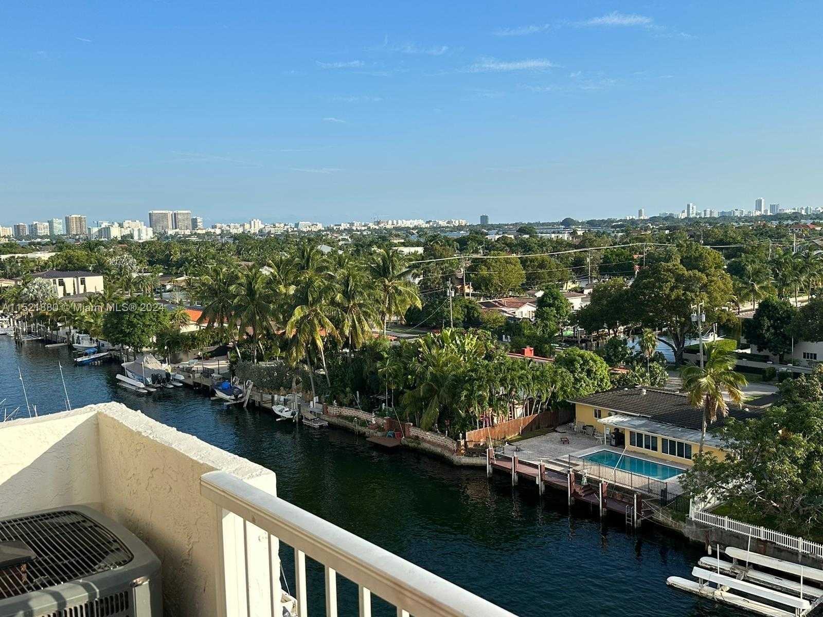Small Image of 2000 NORTH EAST 135TH ST #1004, North Miami Number 3