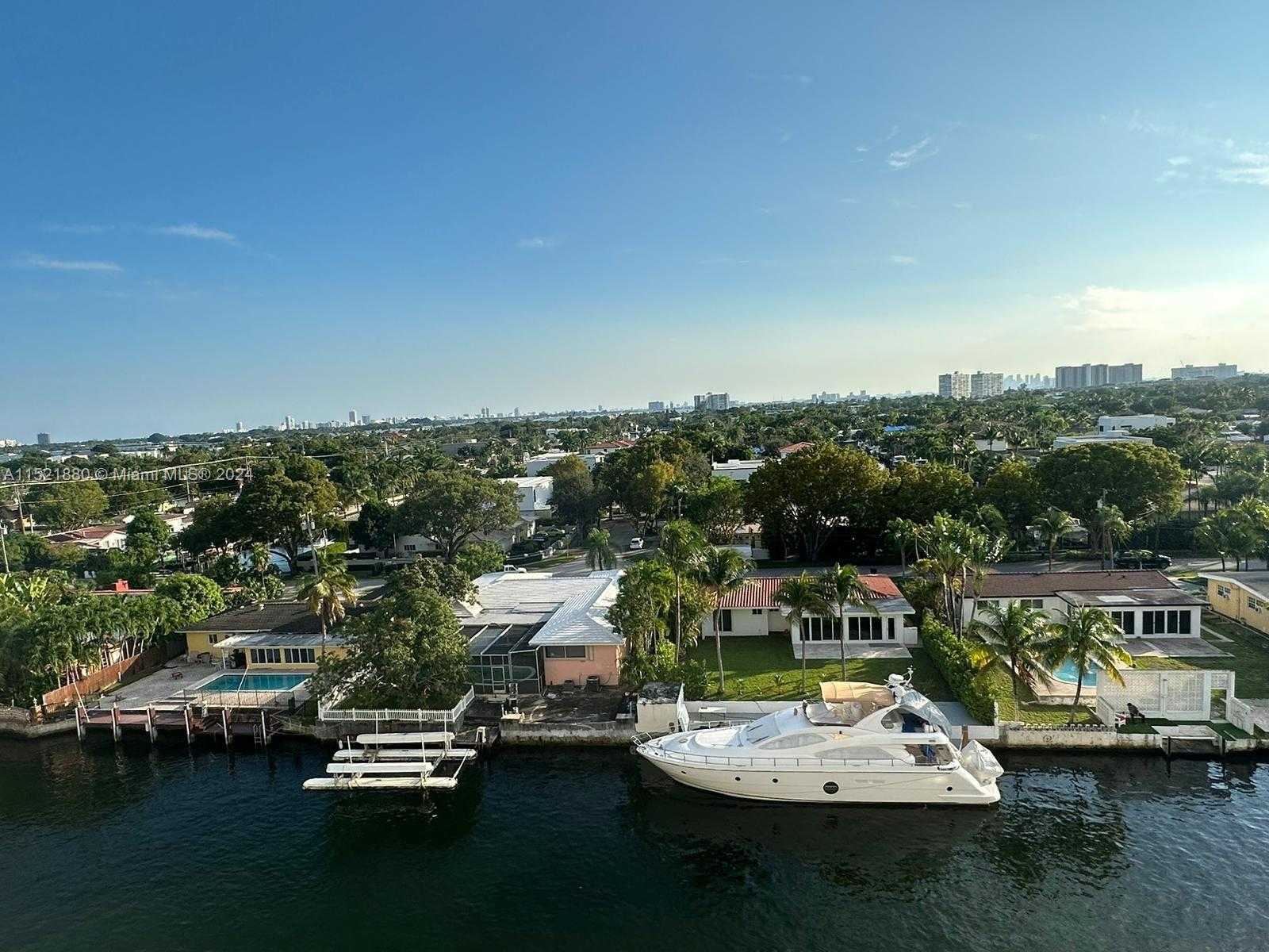 Small Image of 2000 NORTH EAST 135TH ST #1004, North Miami Number 5