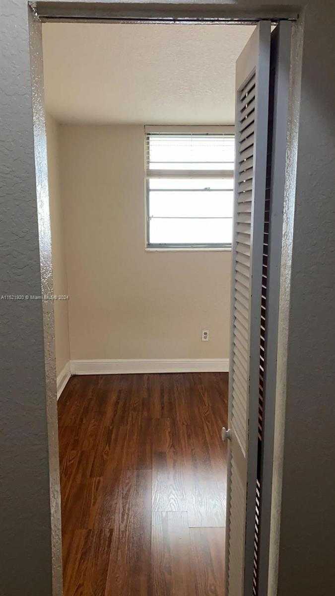Small Image of 2000 NORTH EAST 135TH ST #910, North Miami Number 10