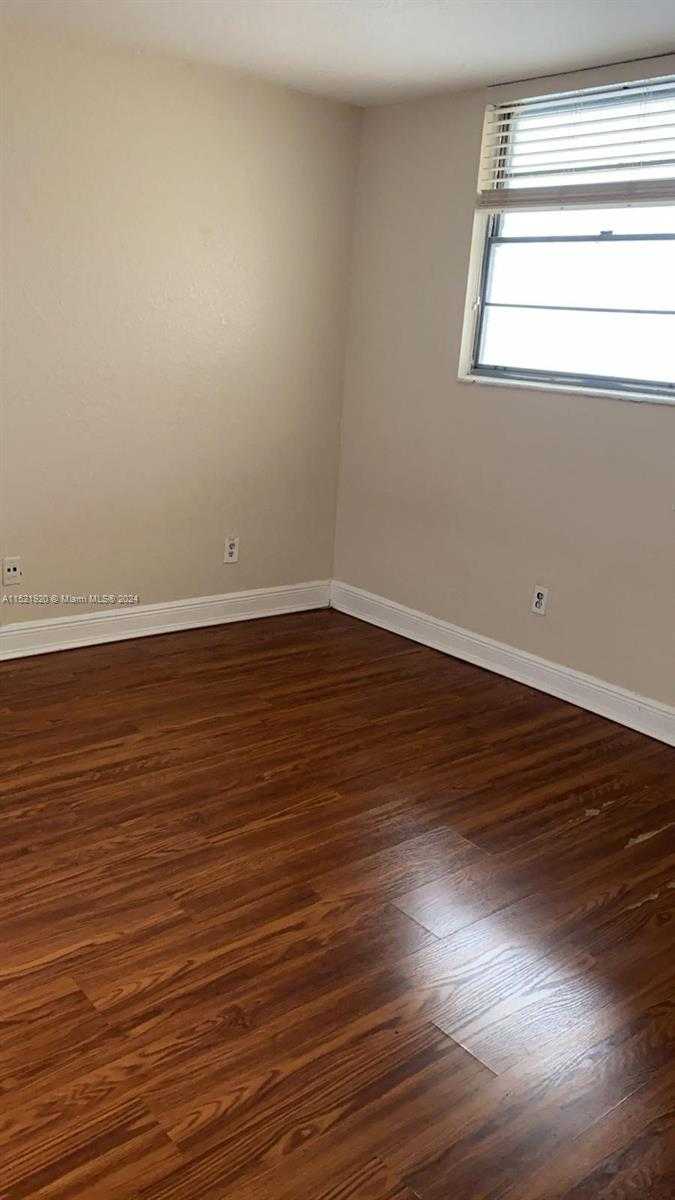 Small Image of 2000 NORTH EAST 135TH ST #910, North Miami Number 11