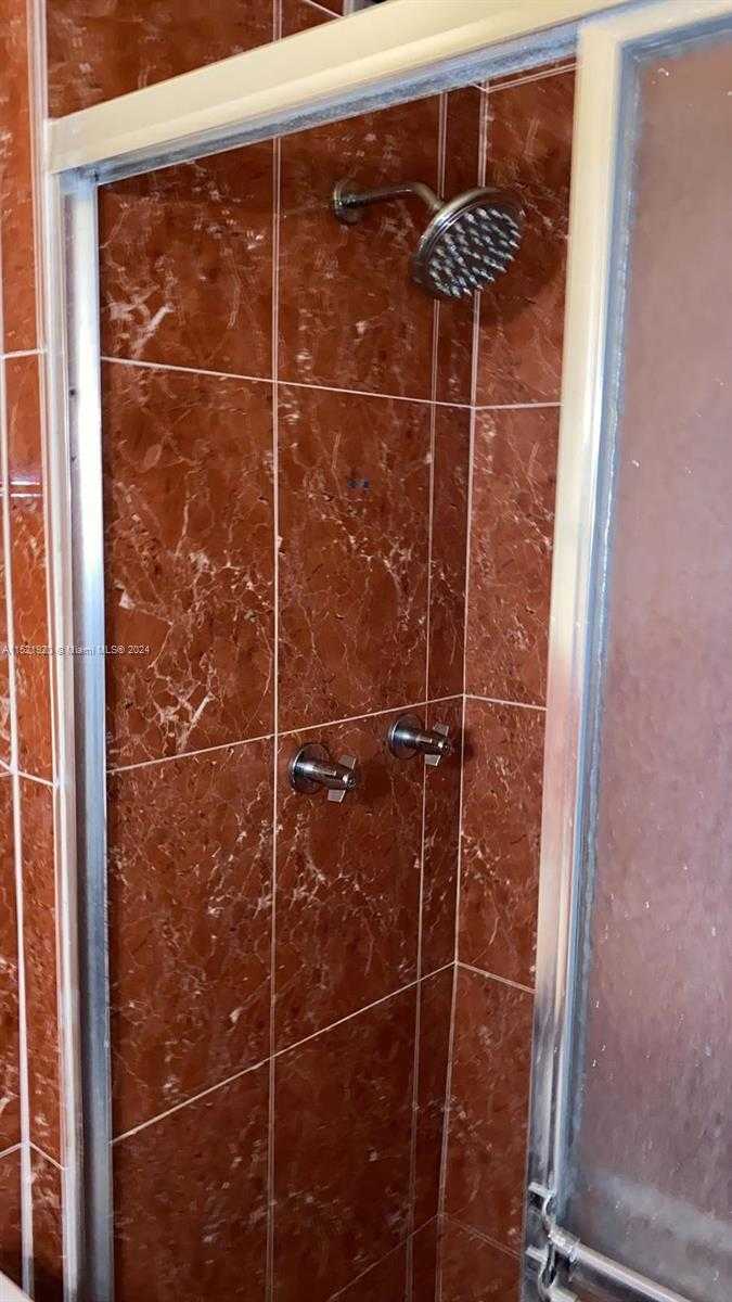 Small Image of 2000 NORTH EAST 135TH ST #910, North Miami Number 15