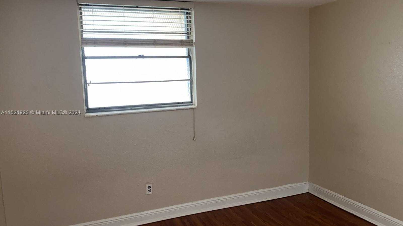 Small Image of 2000 NORTH EAST 135TH ST #910, North Miami Number 16