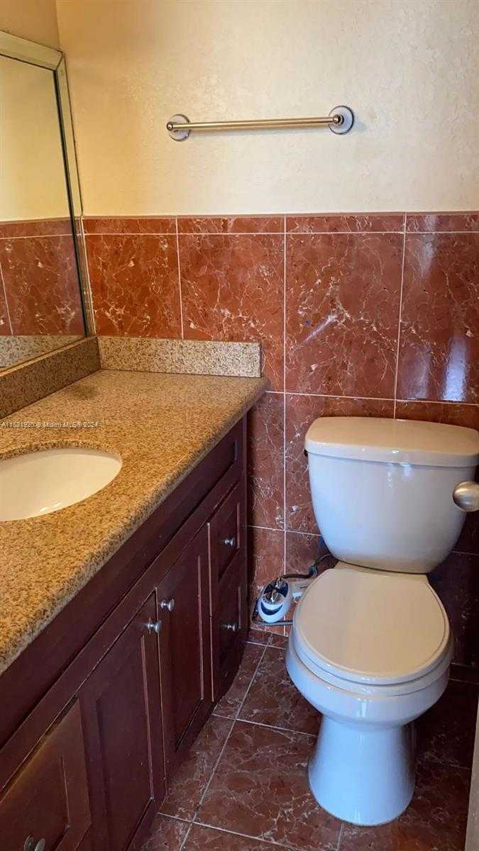 Small Image of 2000 NORTH EAST 135TH ST #910, North Miami Number 17