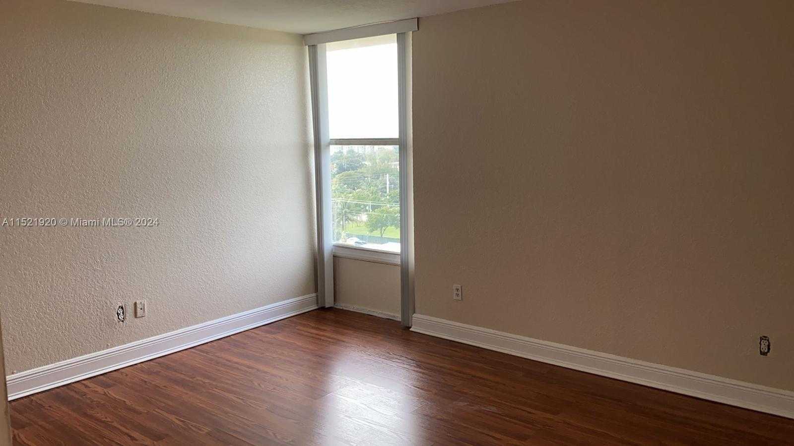 Small Image of 2000 NORTH EAST 135TH ST #910, North Miami Number 20