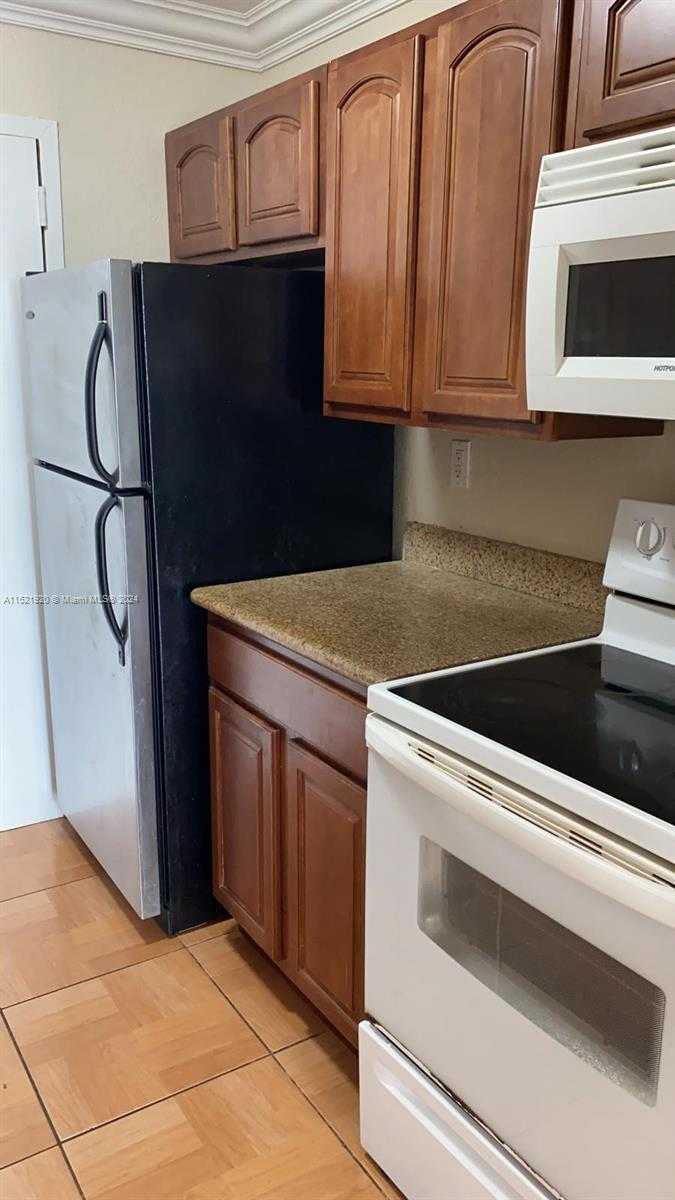 Small Image of 2000 NORTH EAST 135TH ST #910, North Miami Number 7