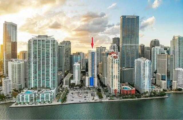 Small Image of 1200 BRICKELL BAY DR #1915, Miami Number 2