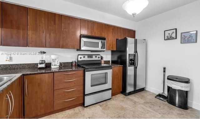 Small Image of 1200 BRICKELL BAY DR #1915, Miami Number 8