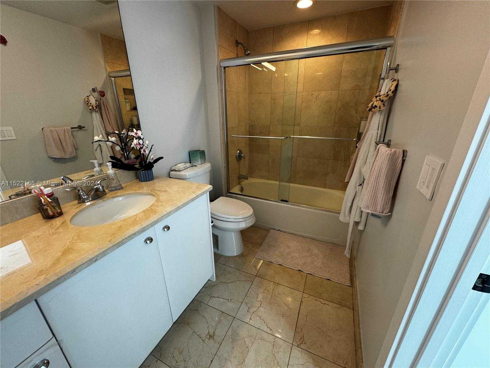 Small Image of 19400 TURNBERRY WAY #612, Aventura Number 10