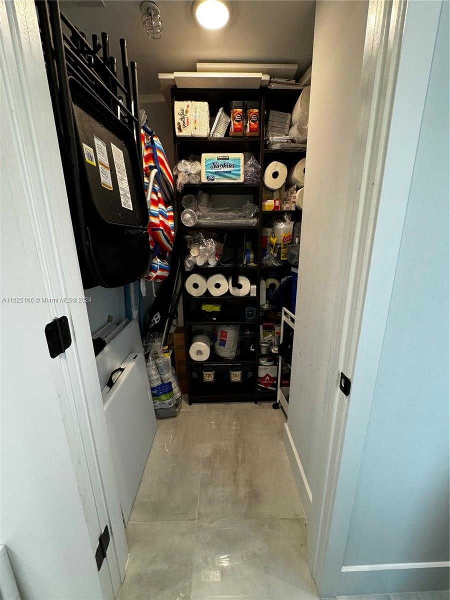Small Image of 19400 TURNBERRY WAY #612, Aventura Number 16