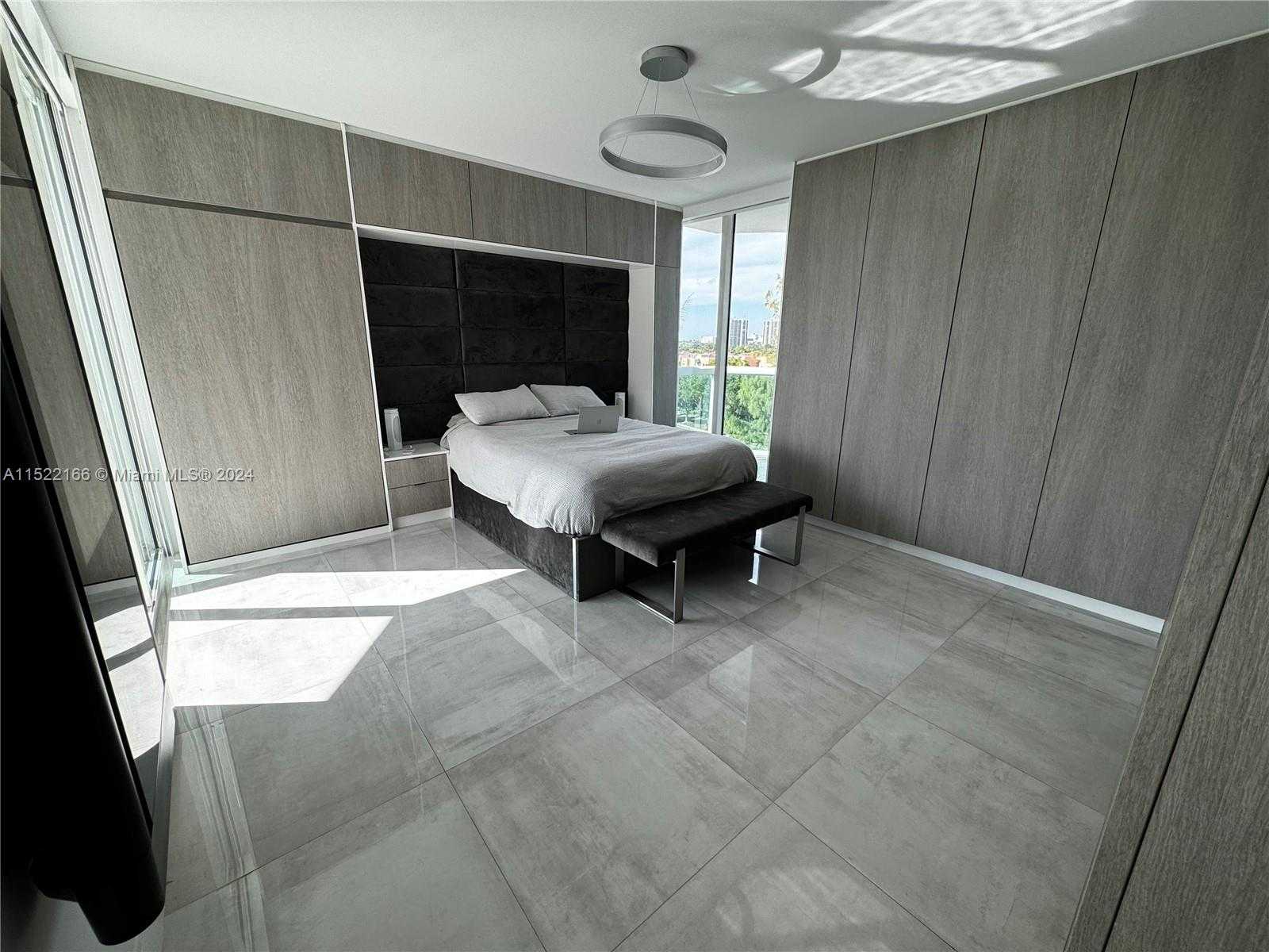 Small Image of 19400 TURNBERRY WAY #612, Aventura Number 7
