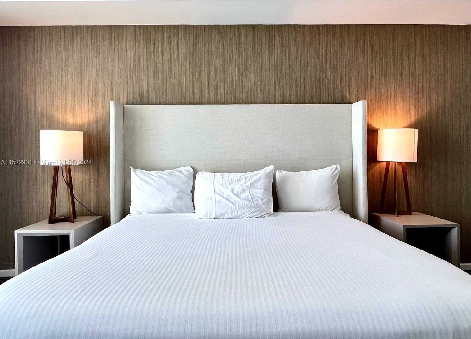 Small Image of 4111 SOUTH OCEAN DR #2109, Hollywood Number 9