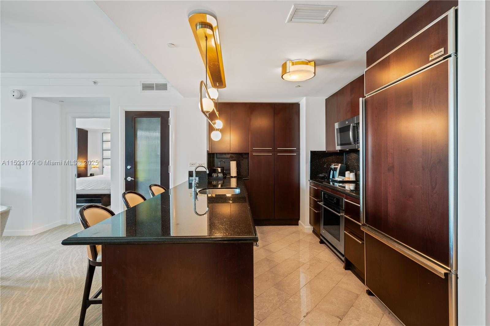 Small Image of 4391 COLLINS AV #1007, Miami Beach Number 17