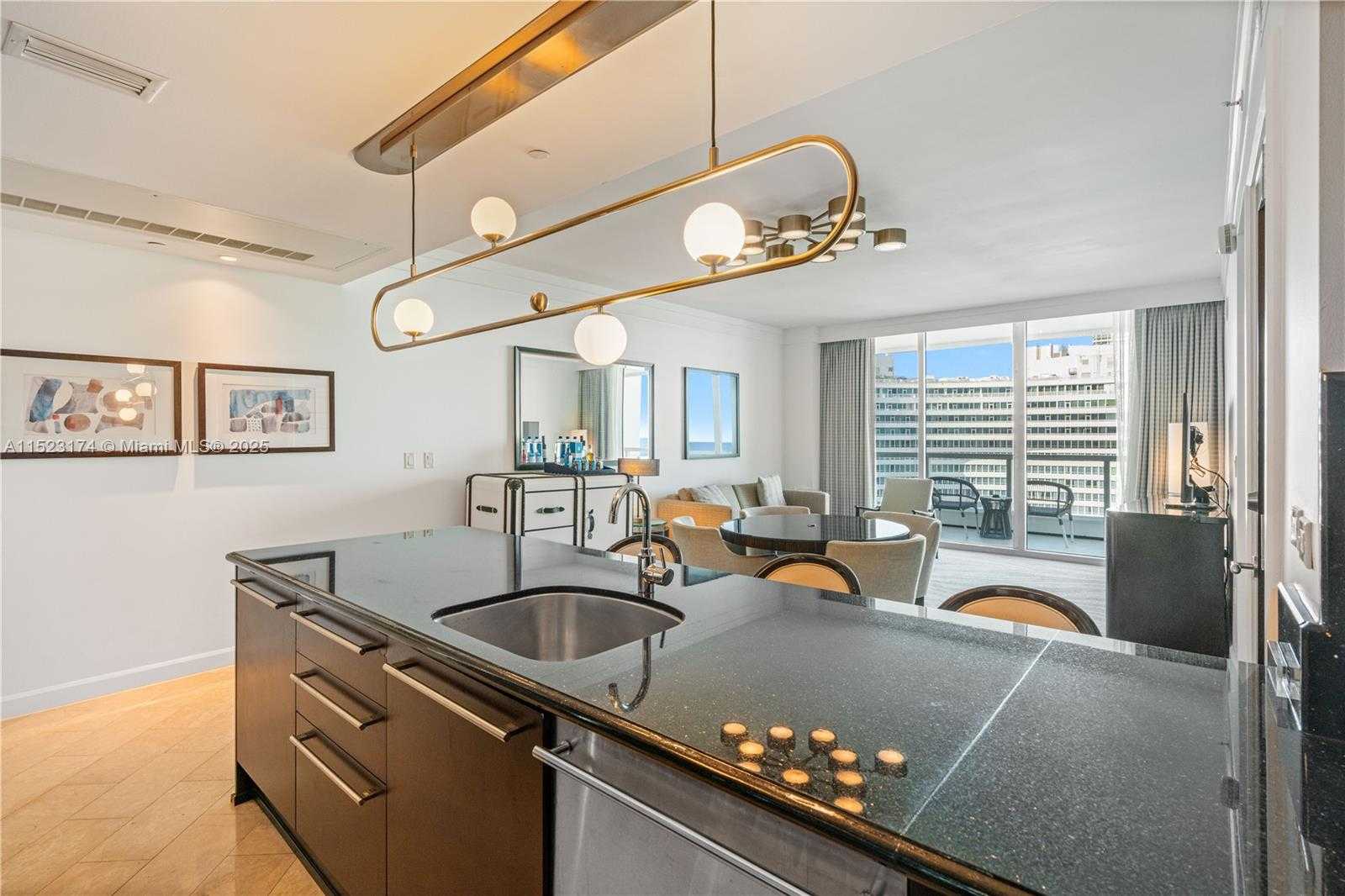 Small Image of 4391 COLLINS AV #1007, Miami Beach Number 18