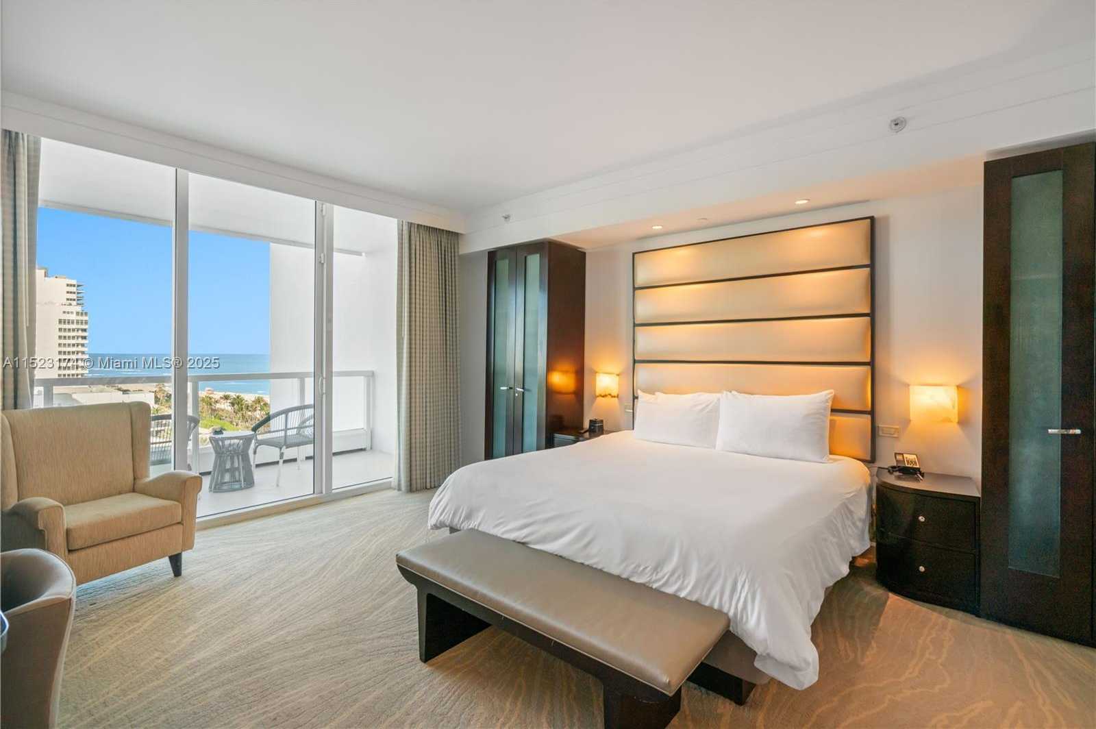 Small Image of 4391 COLLINS AV #1007, Miami Beach Number 22
