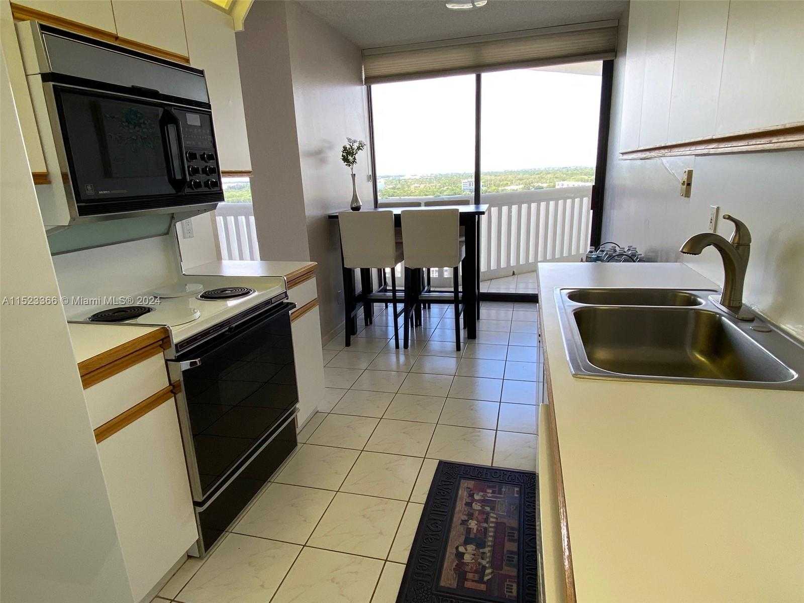 Small Image of 1000 ISLAND BLVD #1711, Aventura Number 6