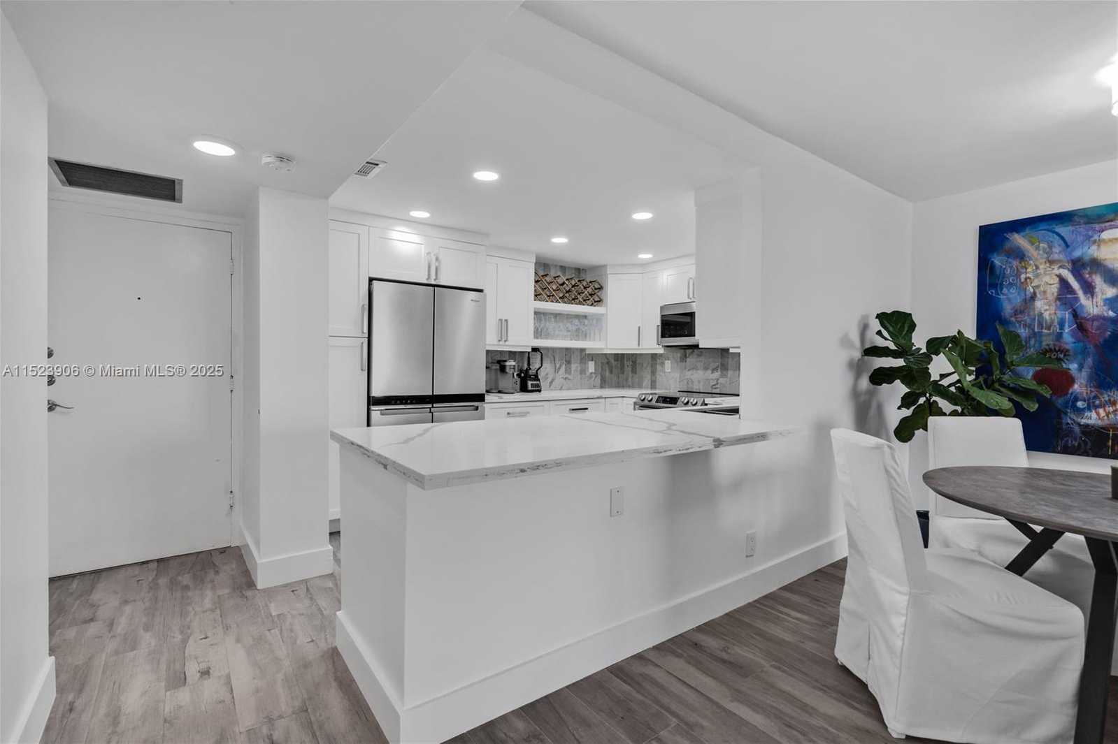 Small Image of 1600 SOUTH OCEAN DR #17D, Hollywood Number 12